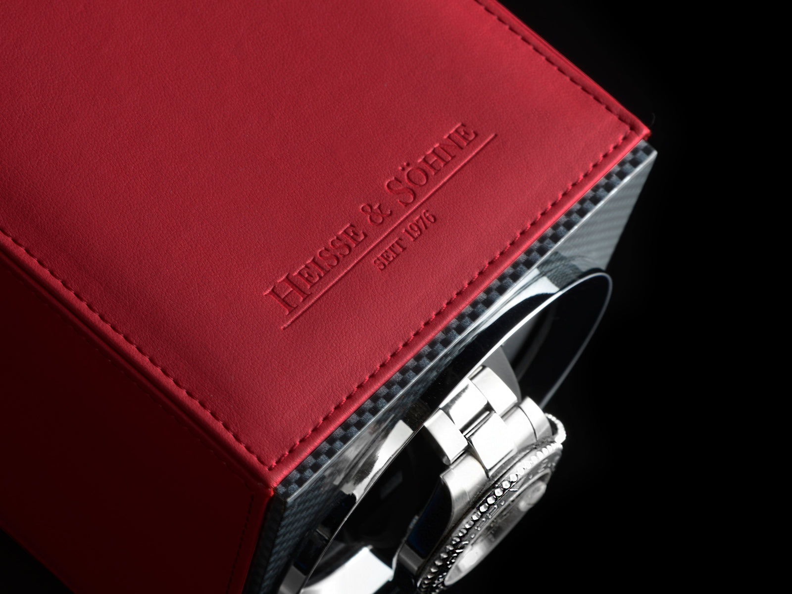 Moon Carbon & Red Single