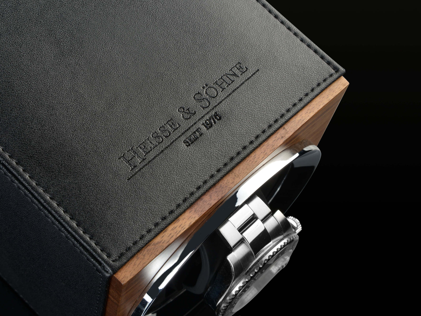 Moon Walnut & Black Single