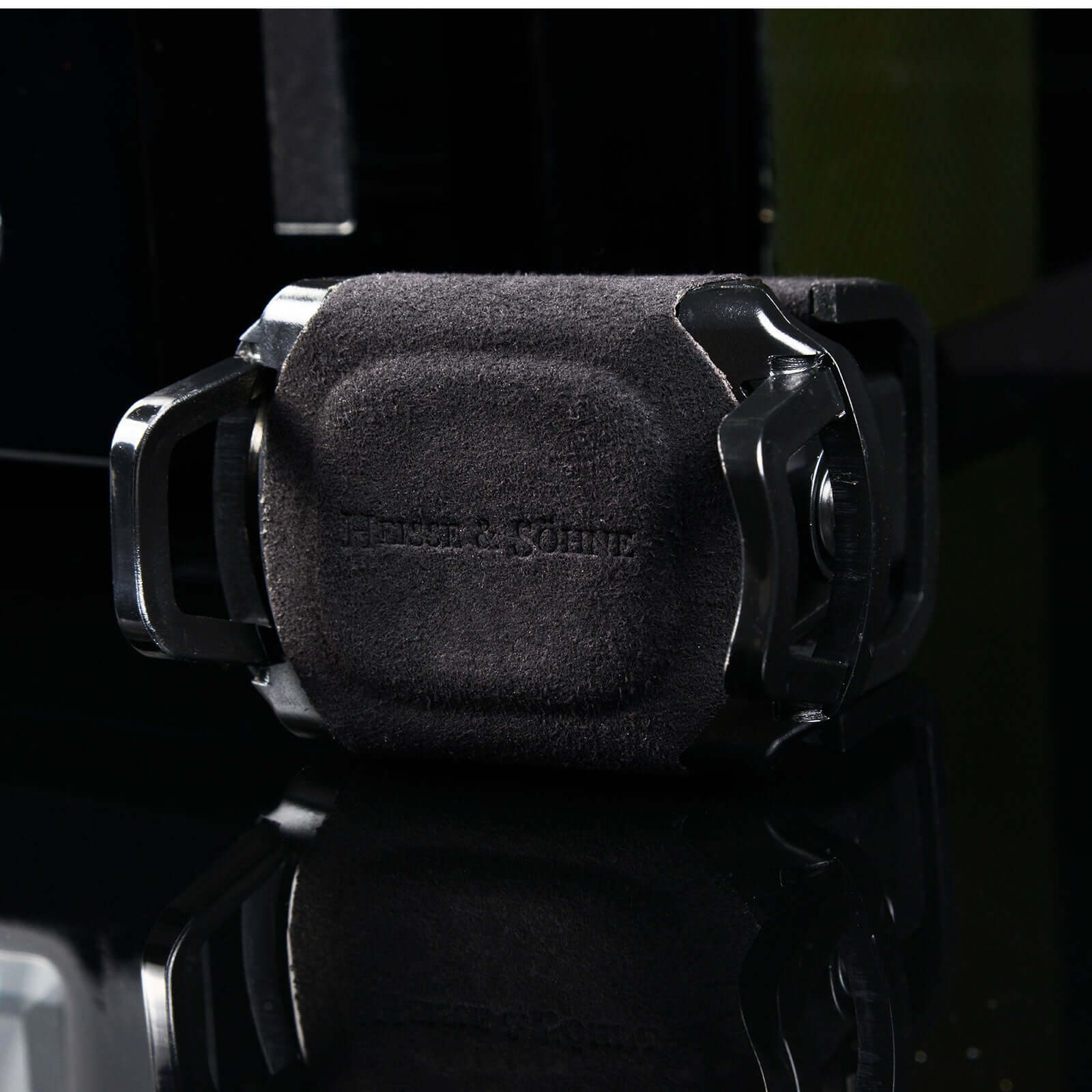 Watch Master 3 Black & Carbon