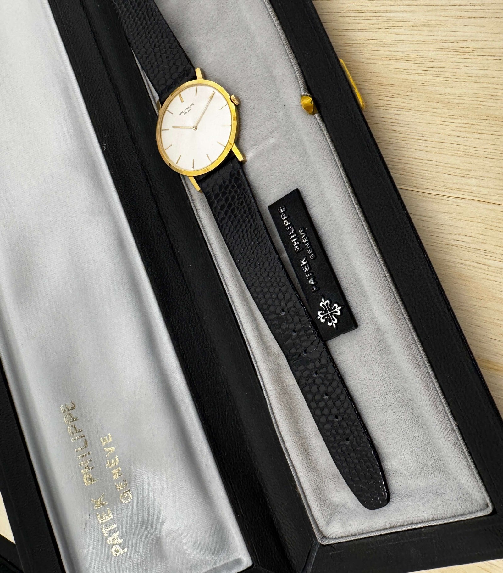 Patek Philippe Calatrava Ultra Thin 3512 / Bandiera Jewellers