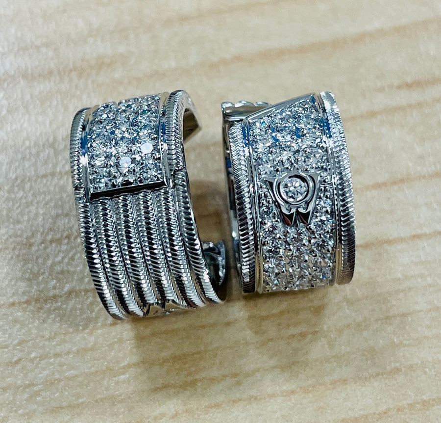 Wellendorff Twist Diamonds Earrings 8085677WG Bandiera Jewellers