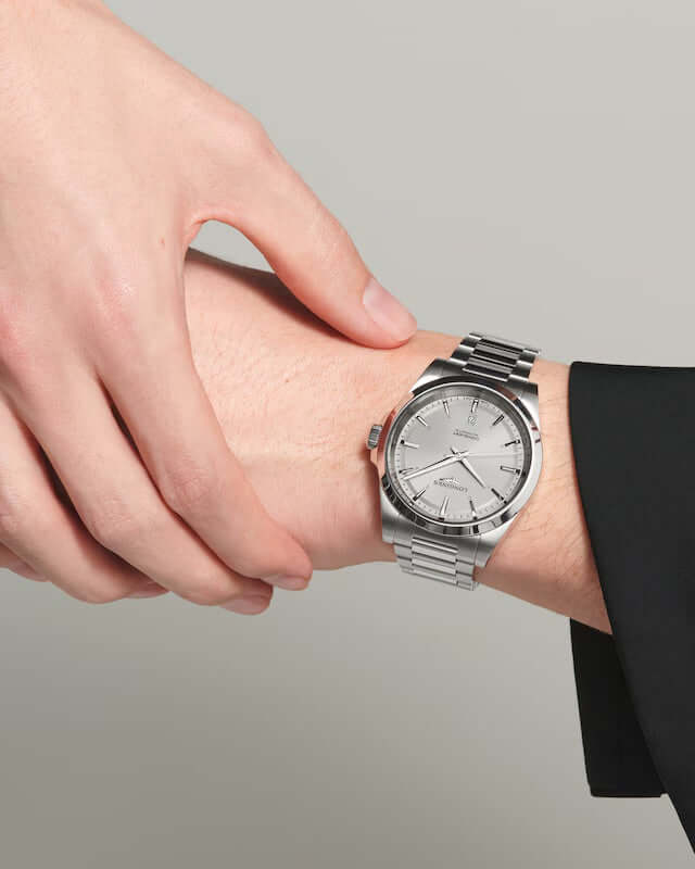 Longines Conquest L38304726