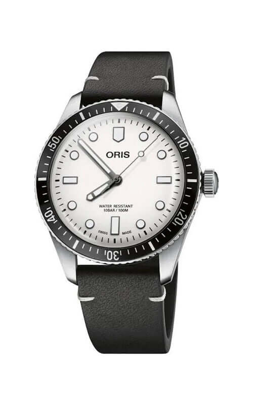 Oris watch with black strap and white dial on a white background
Oris Social Club Helsinki 01 733 7707 4051 OSC-HEL-Set Bandiera Jewellers