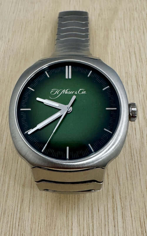 H. Moser & Cie Streamliner 6201-1200 / Bandiera Jewellers