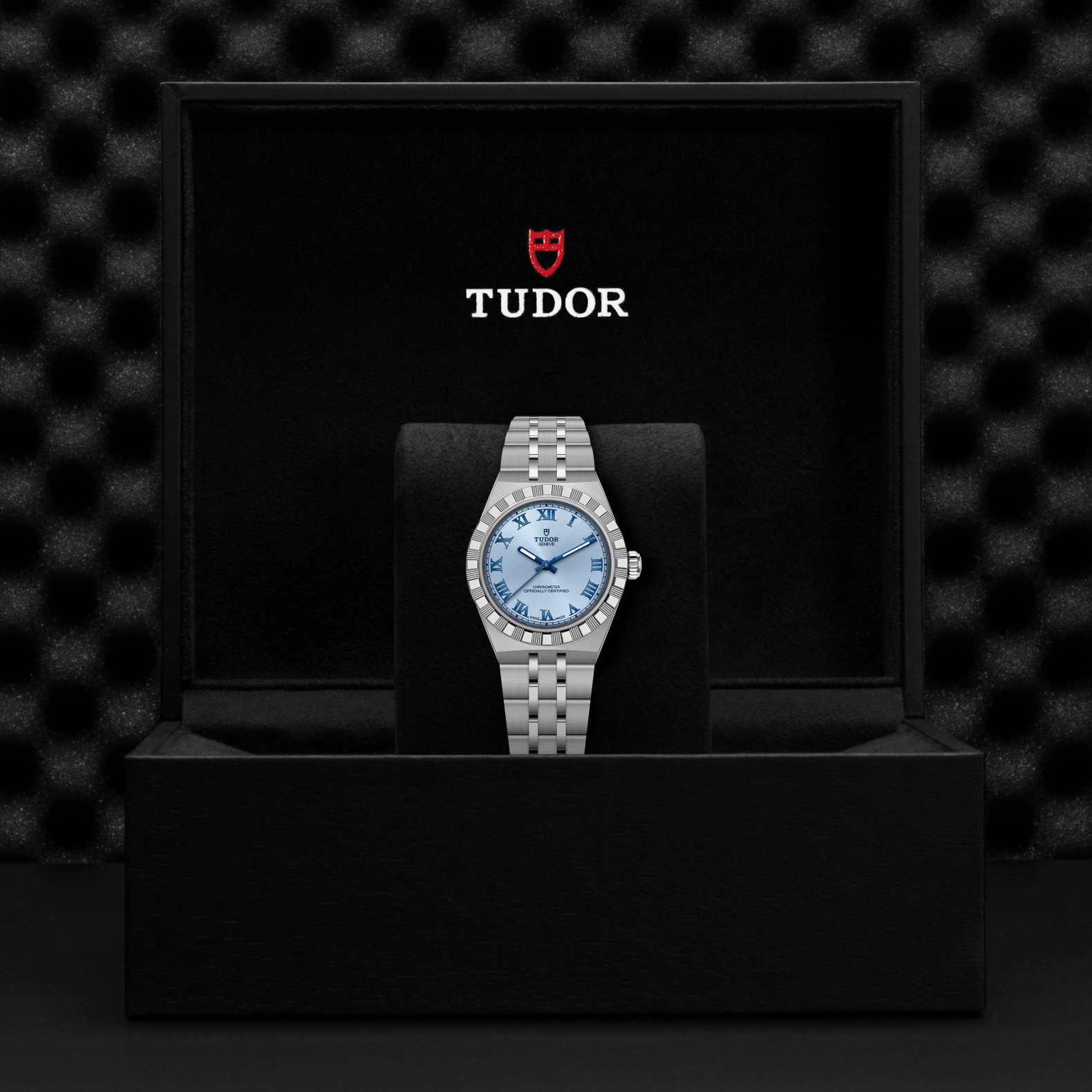Tudor watch in a black display case with a dark textured background
Tudor Royal 30mm M2830A1A0-0004 Bandiera Jewellers