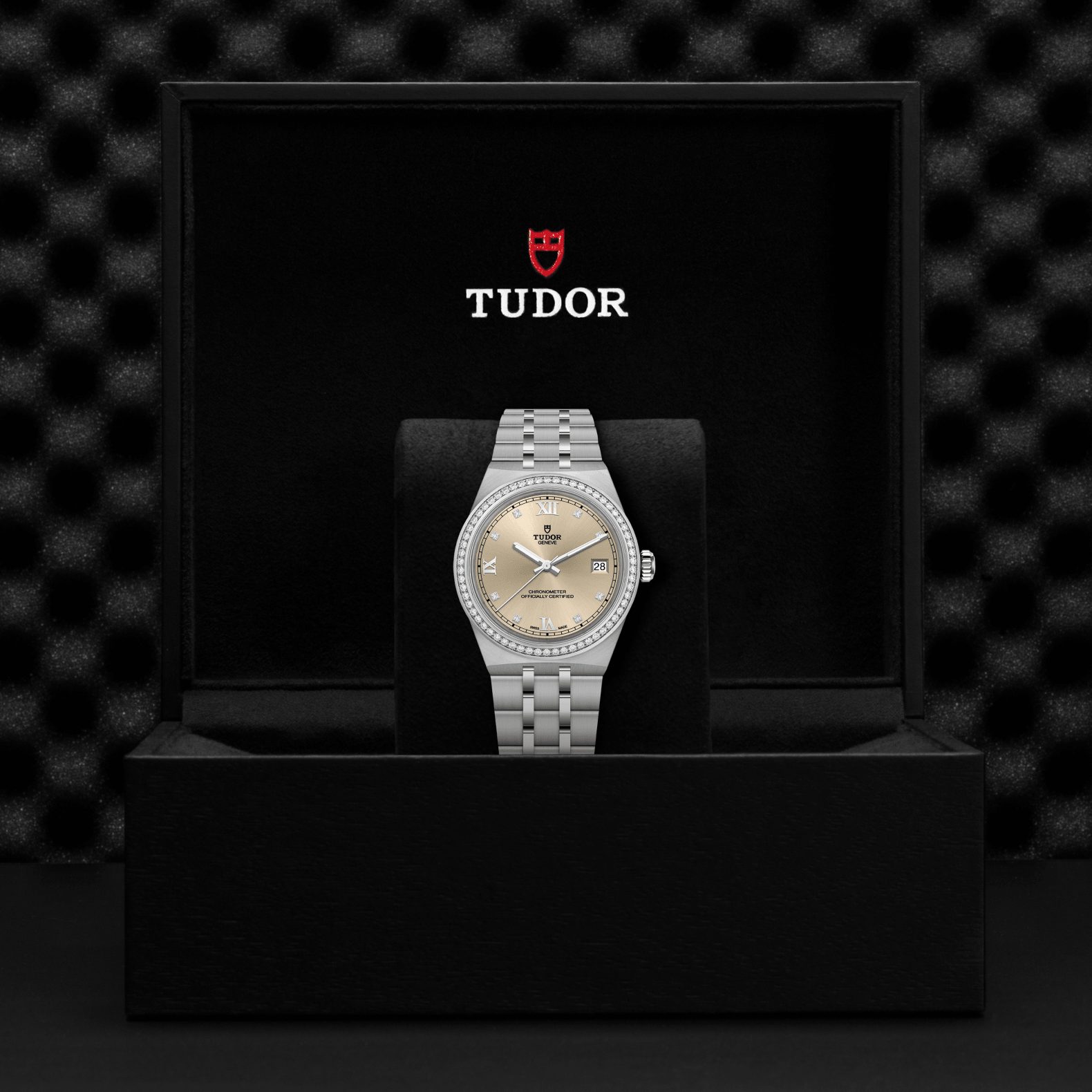 Tudor watch in a black display case with a checkered pattern
Tudor Royal 36 M2836C1S0-0001 Bandiera Jewellers