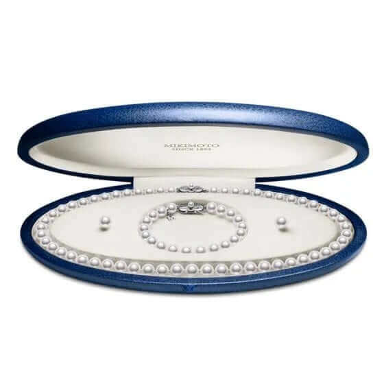 Mikimoto Strand, Stud Earrings and Bracelet Set Akoya Pearls White UN70118VS1W3 | Bandiera Jewellers Toronto and Vaughan