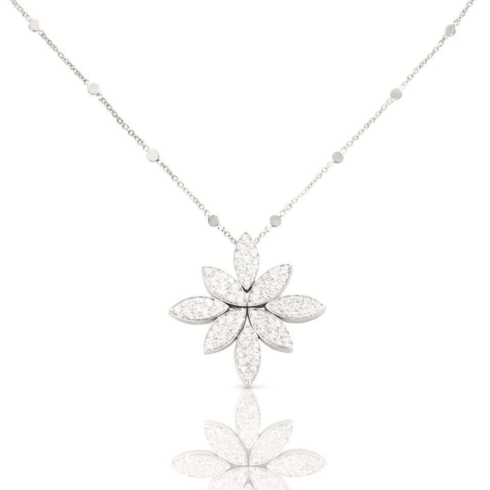 Diamond flower pendant necklace on a white background

Pasquale Bruni Ghirlanda Luce di Loto Necklace 16698B Bandiera Jewellers