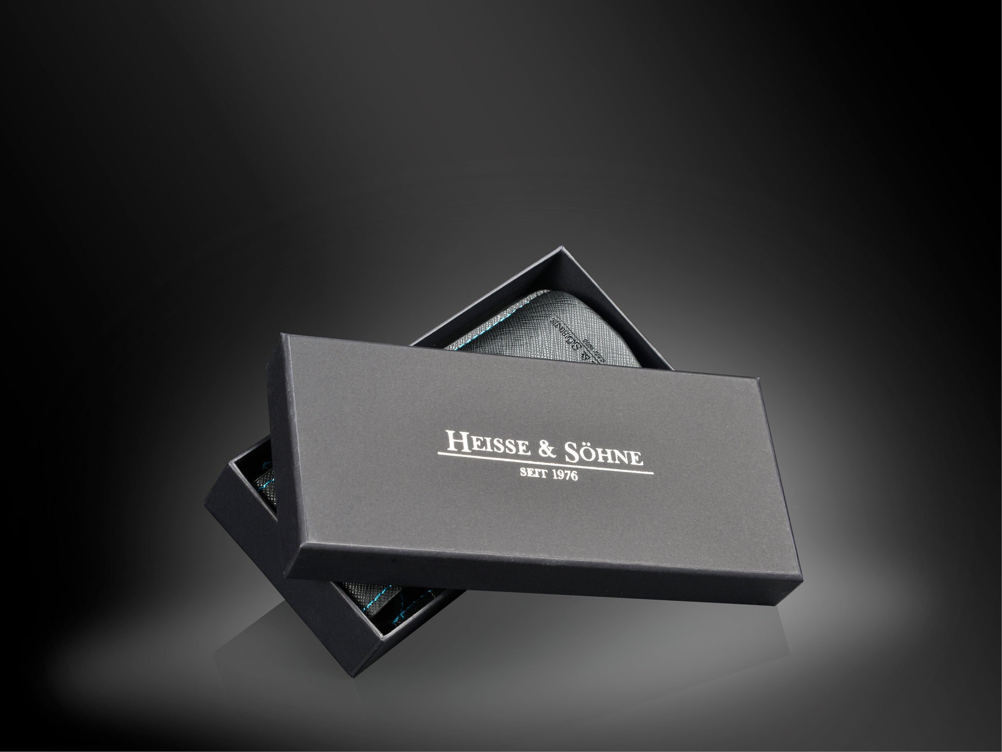 Mondo Saffiano Black & Blue