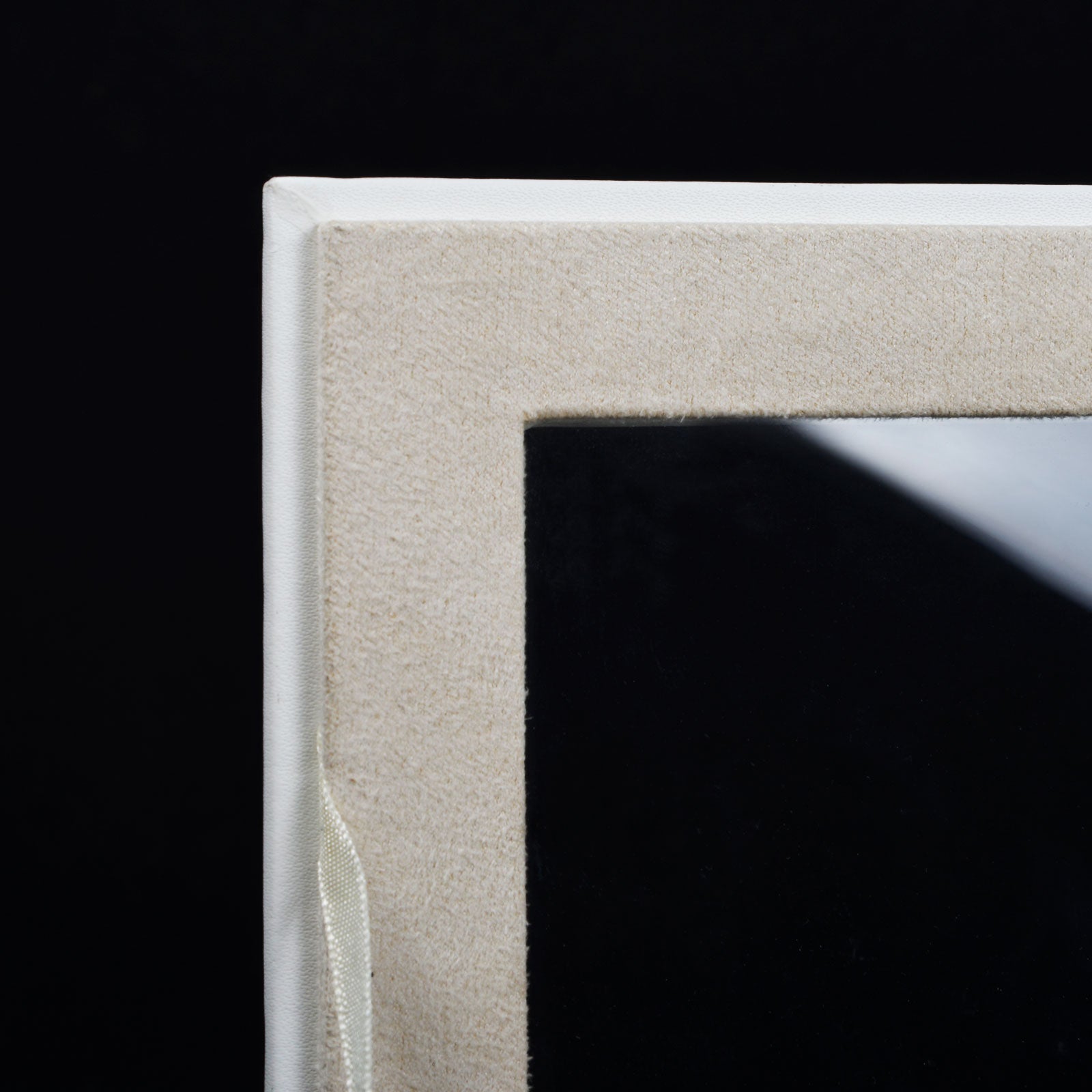 Mirage Watch Box L Cream 6 - Top Part