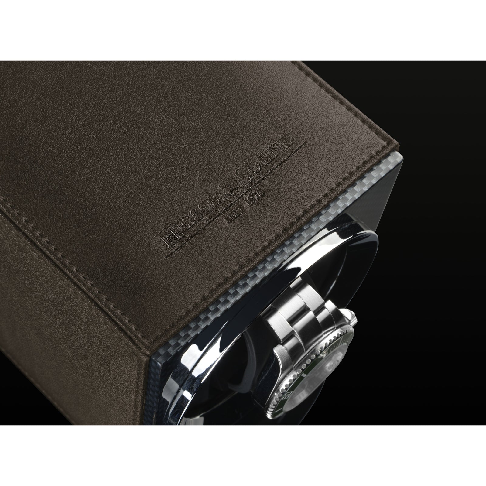 Moon Carbon & Brown Single