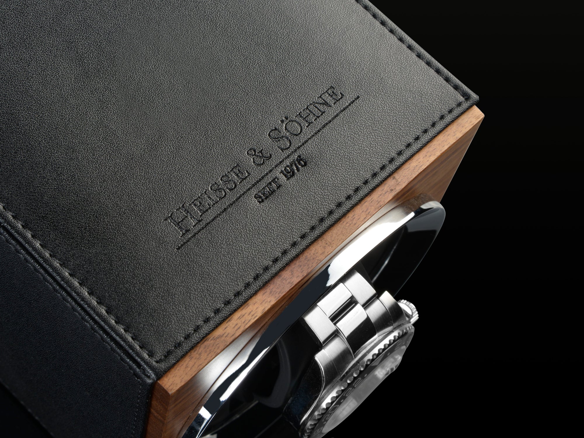 Moon Walnut & Black Single