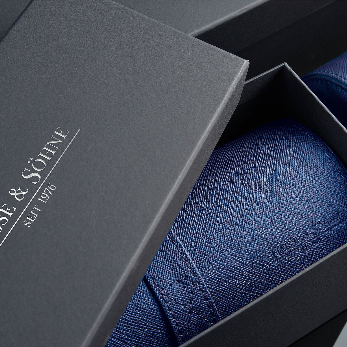 Rondo 5 Watch Roll Blue