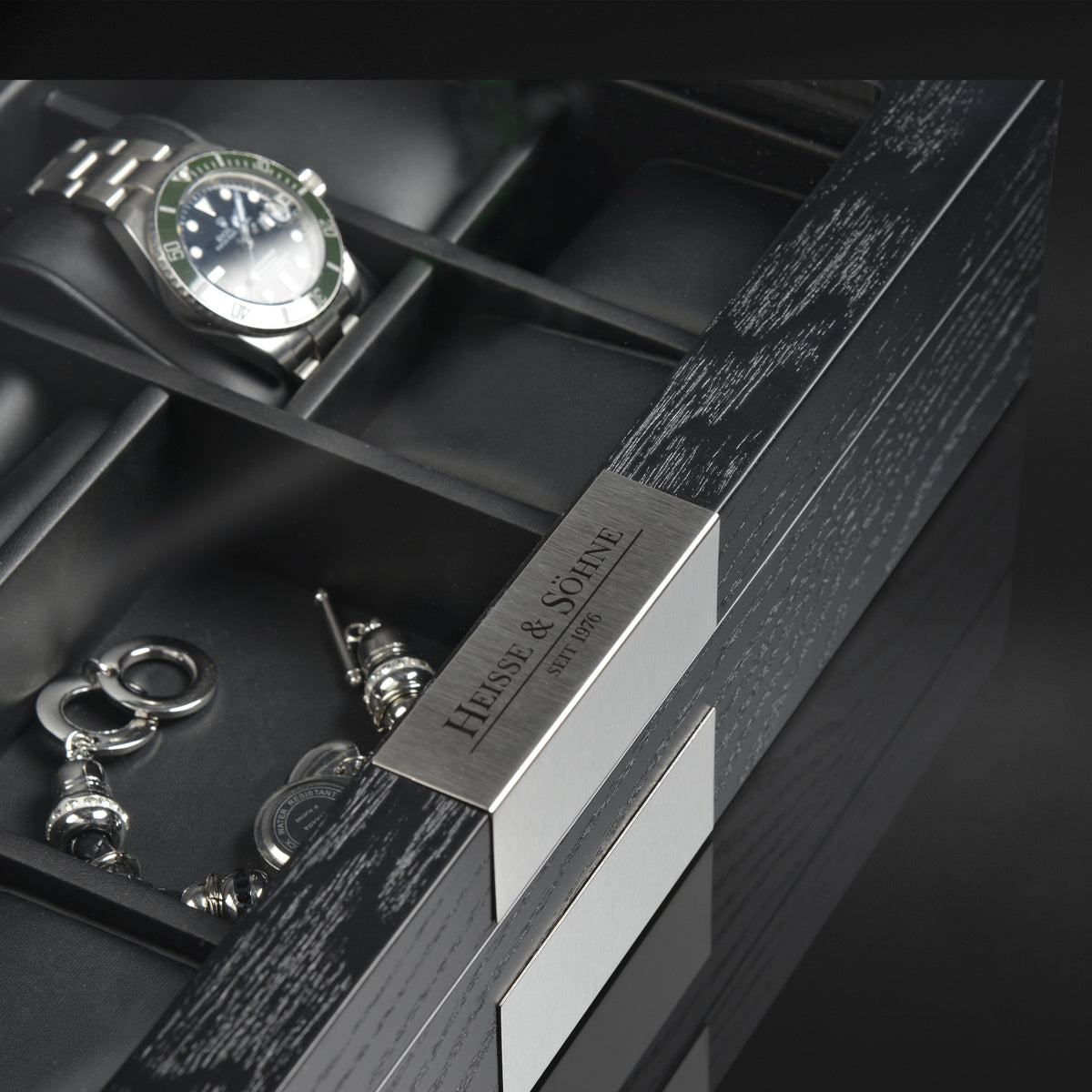 Monteray 8+ Watches Black Box