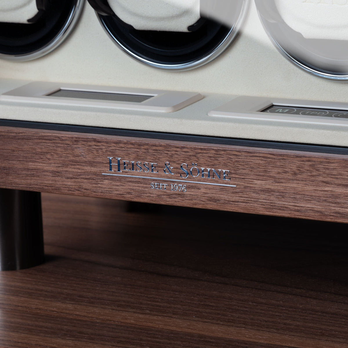 Collector New York Black and Cream 8 Watches