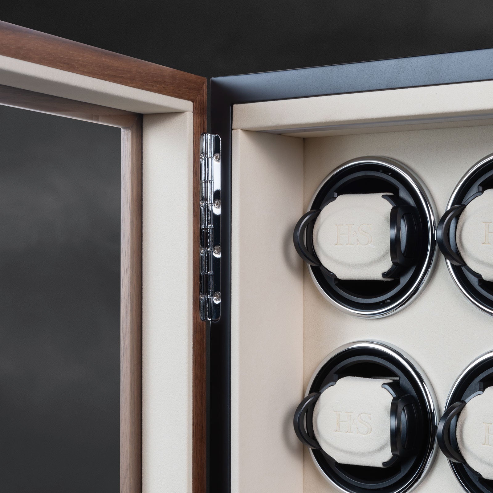 Collector New York Black and Cream 16 Watches