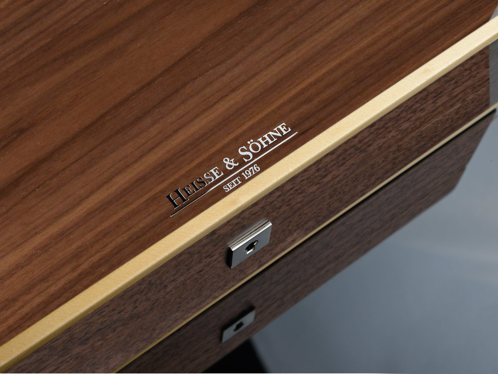 Aberdeen 10 Watches Brown