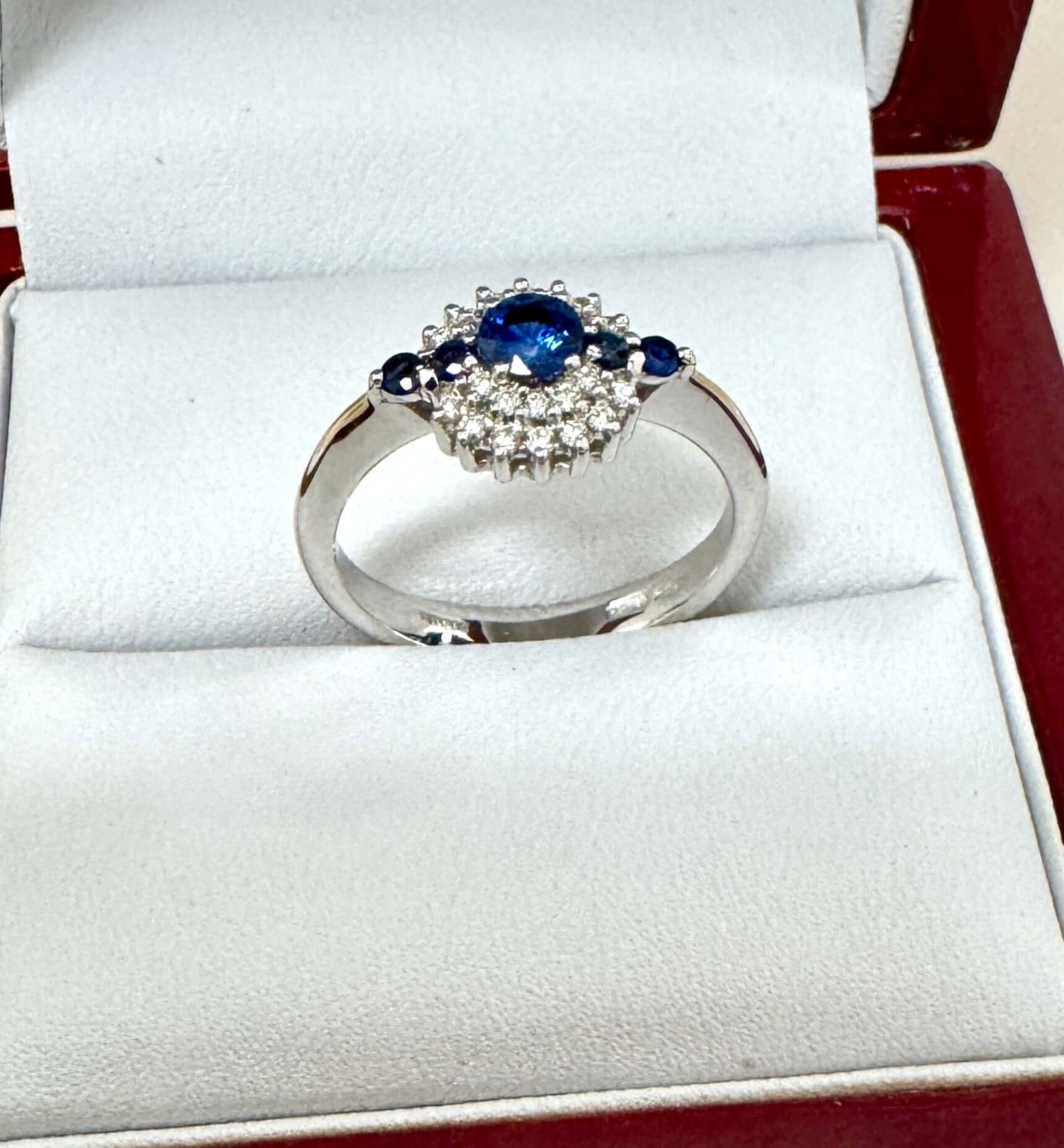 Bandiera Jewellers 18k WG Ring with Diamonds and Topaz BJR-00002