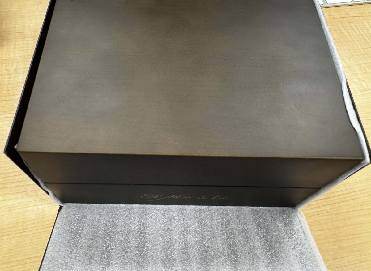 H. Moser & Cie Streamliner 6201-1200 / Bandiera Jewellers