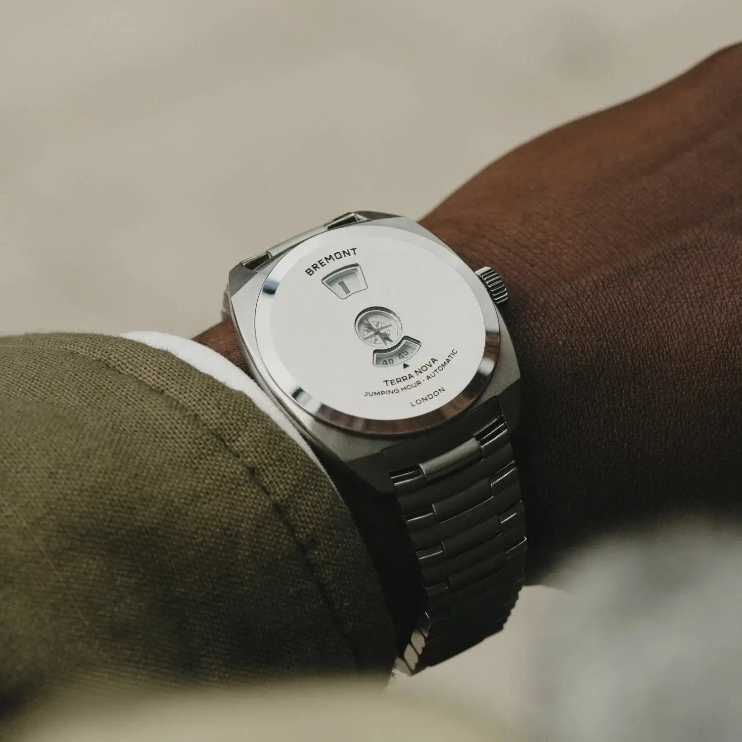 Close-up of a wrist wearing a Bremont watch with a neutral background

Bremont Terra Nova Jumping Hour TN38-JH-SS-CC-B Bandiera Jewellers