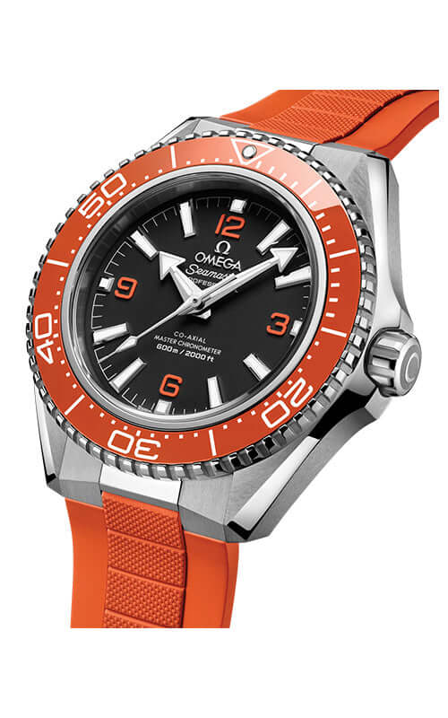 Omega watch with orange strap and black dial on a white background

Omega Seamaster Planet Ocean 600M 217.32.42.21.01.004 Bandiera Jewellers
