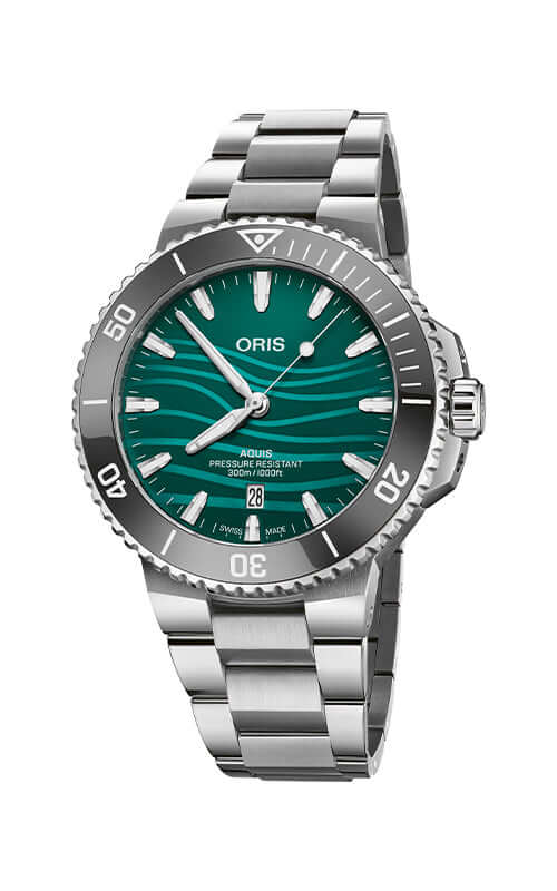 Oris watch with green dial and silver bracelet on a white background

Oris Yangtze Jiangtun Limited Edition 01 733 7789 4197-Set Bandiera Jewellers