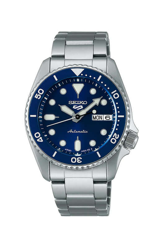 Seiko watch with blue dial and silver metal strap on a white background

Seiko 5 Sports SKX Series SRPL77K1J Bandiera Jewellers