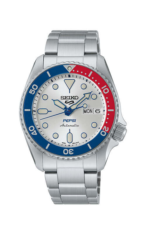 Seiko Pepsi watch with silver bracelet on a white background

Seiko 5 Sports SKX series PEPSI LTD Watch SRPL99K1J Bandiera Jewellers