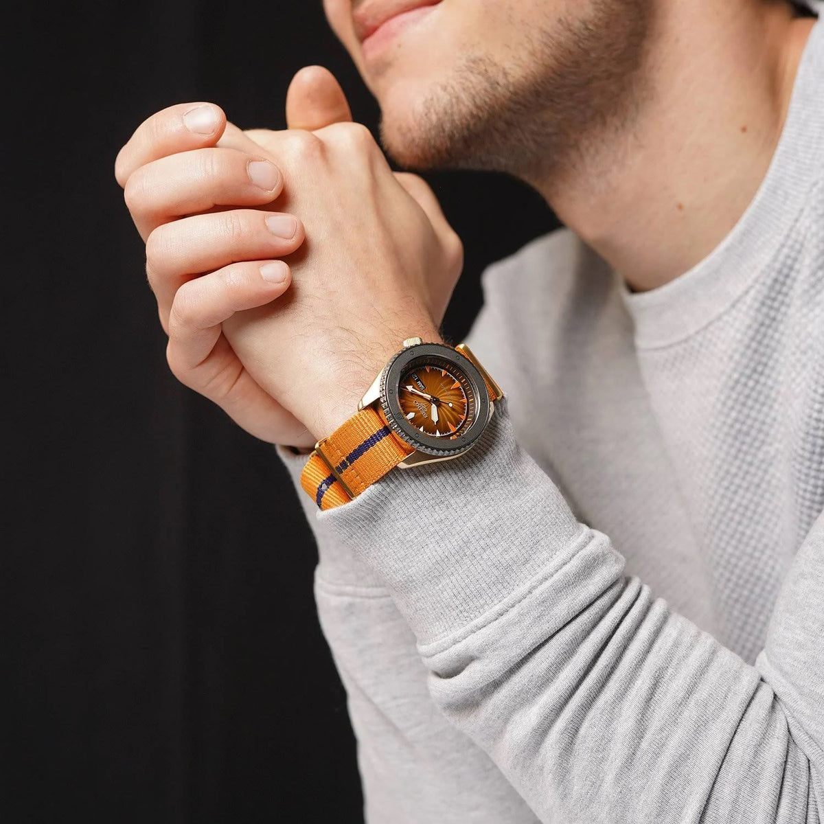 SEIKO 5 DAY DATE  NARUTO BORUTO LTD SRPF70K1F