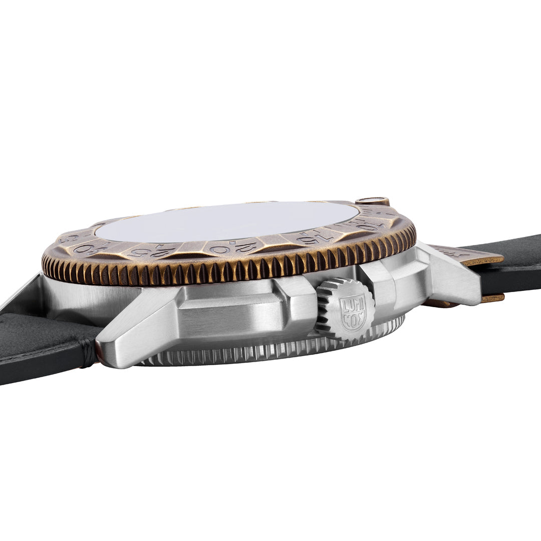 Adventure Watch, 43MM - 1301