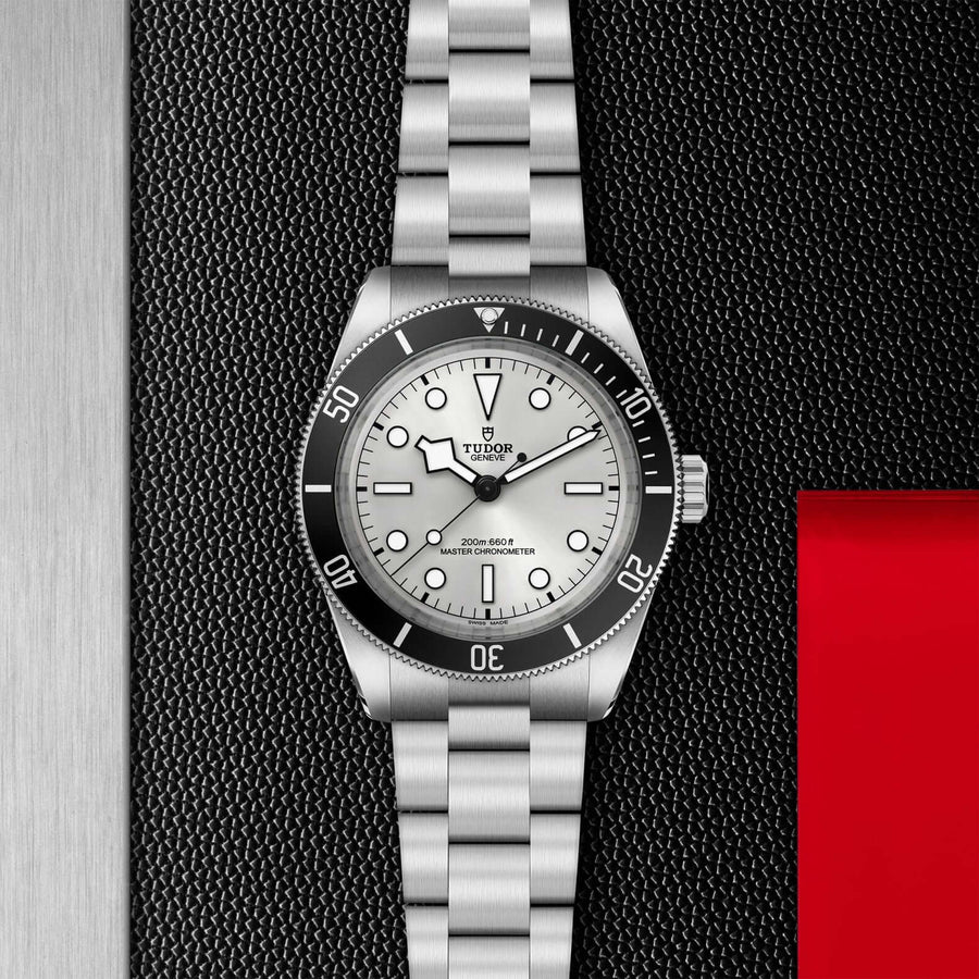 TUDOR Black Bay 68 M7943A1A0NU-0002 Bandiera Jewellers