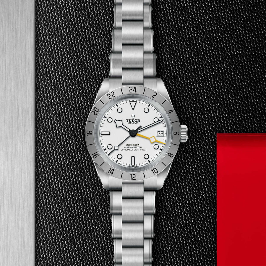 TUDOR Black Bay Pro M79470-0004 Bandiera Jewellers