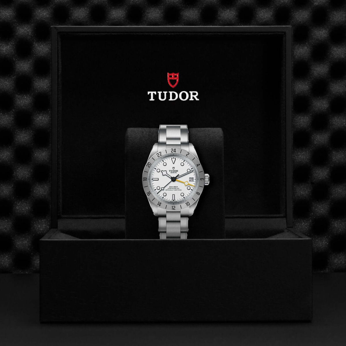 TUDOR Black Bay Pro M79470-0004 Bandiera Jewellers