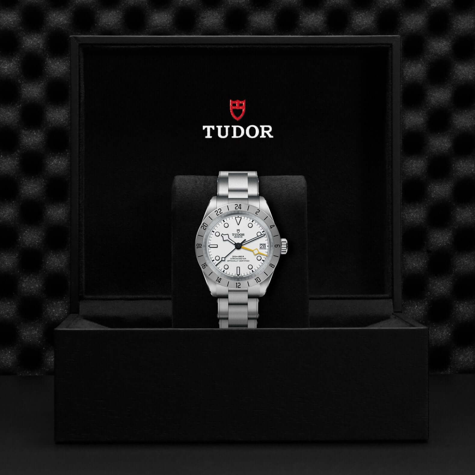 TUDOR Black Bay Pro M79470-0004 Bandiera Jewellers