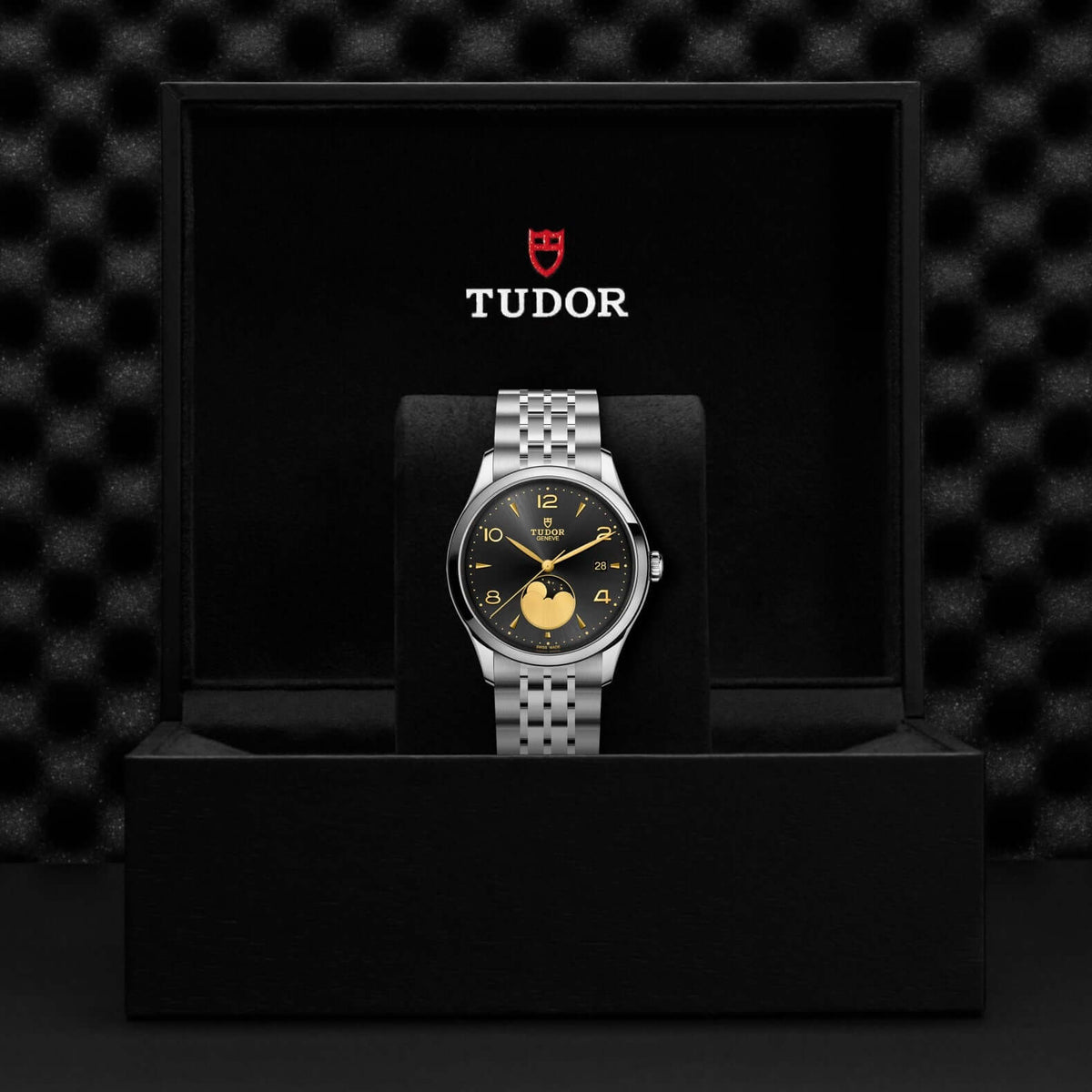 Tudor 1926 Luna M91560-0003 Bandiera Jewellers