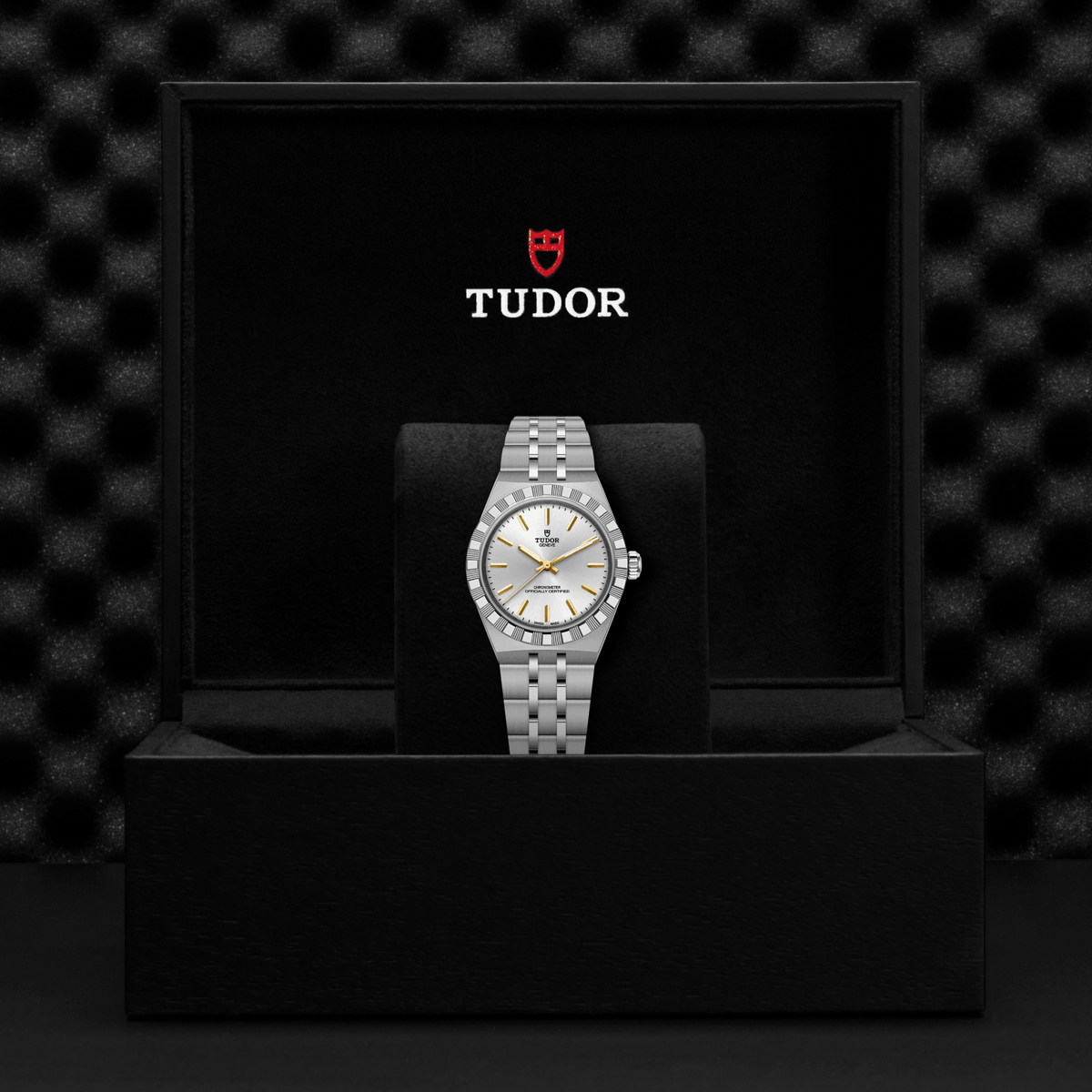 Tudor watch in a black display case with a dark textured background

Tudor Royal 30mm M2830A1A0-0002 Bandiera Jewellers