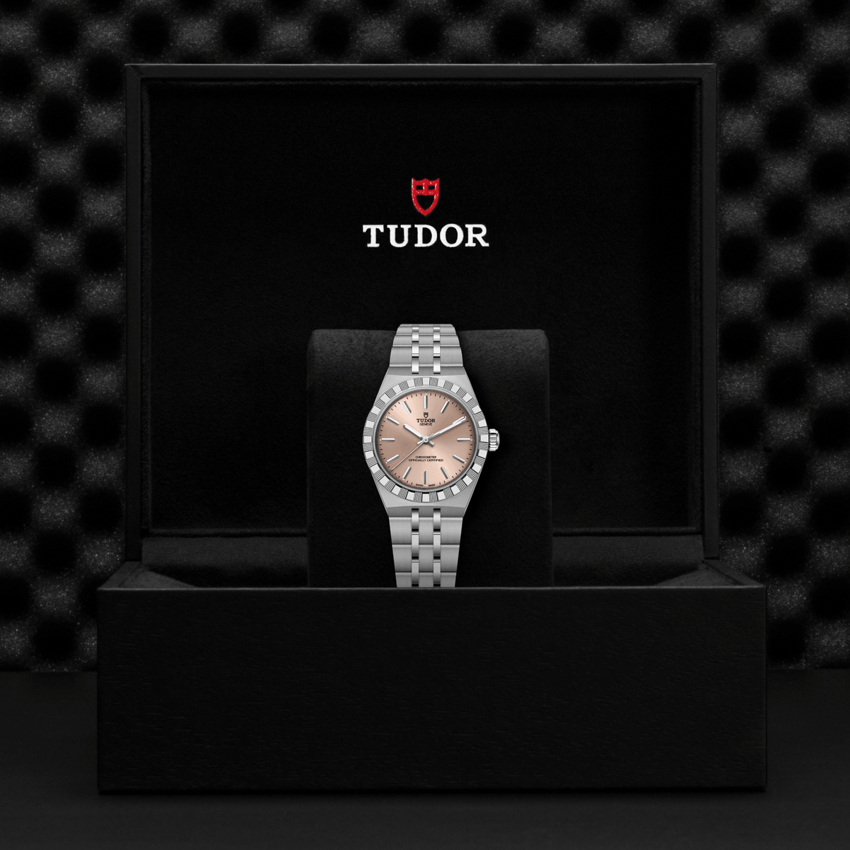 Tudor watch in a black display case with a dark textured background

Tudor Royal 30mm M2830A1A0-0003 Bandiera Jewellers