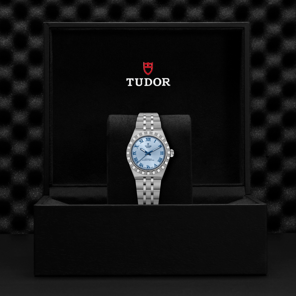 Tudor watch in a black display case with a dark textured background

Tudor Royal 30mm M2830A1A0-0004 Bandiera Jewellers