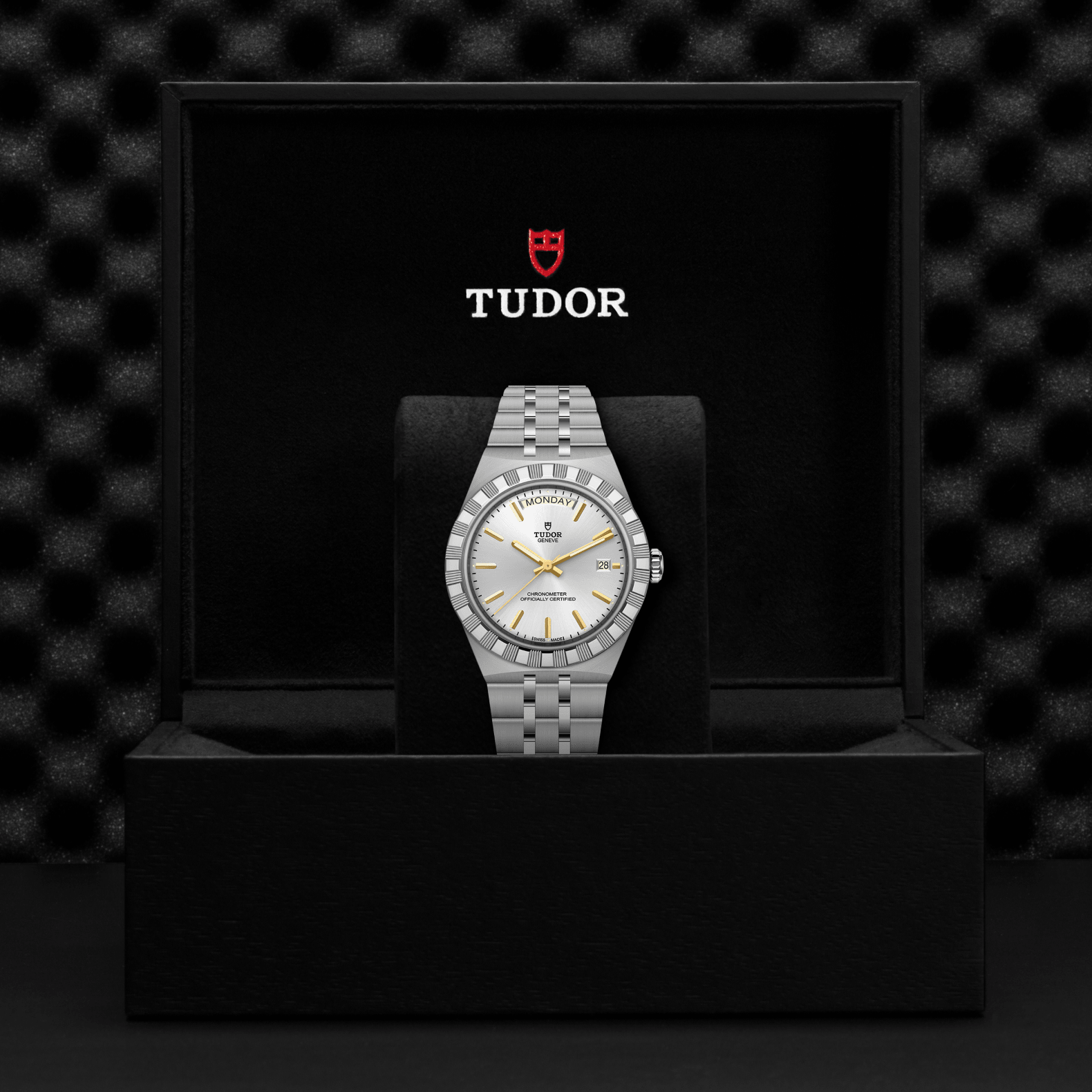 Tudor watch in a black display case with a dark textured background

TUDOR Royal 40mm M2840D1A0-0004 Bandiera Jewellers