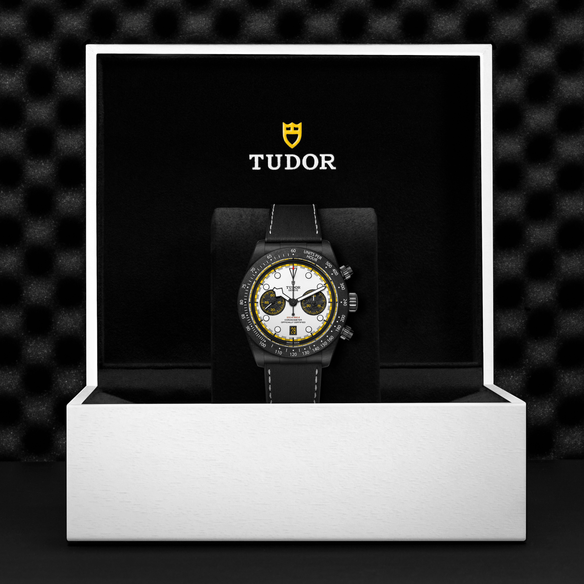 Tudor watch in a black box with a dark textured background

Tudor Black Bay Chrono “Carbon 26” m79377kn-0003 Bandiera Jewellers